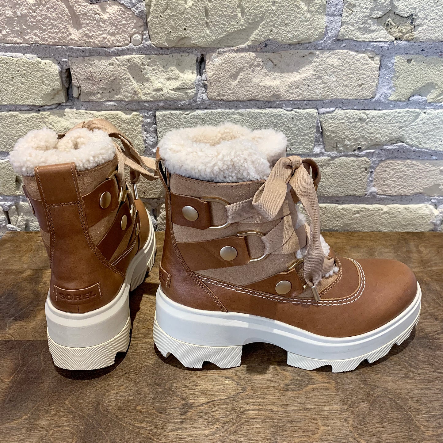 Sorel JOAN FRWD™ COZY BOOT WP Tawny Buff/Honey White