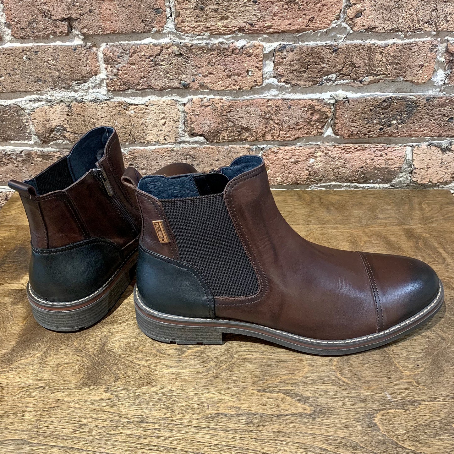 Pikolinos York Chelsea Boot