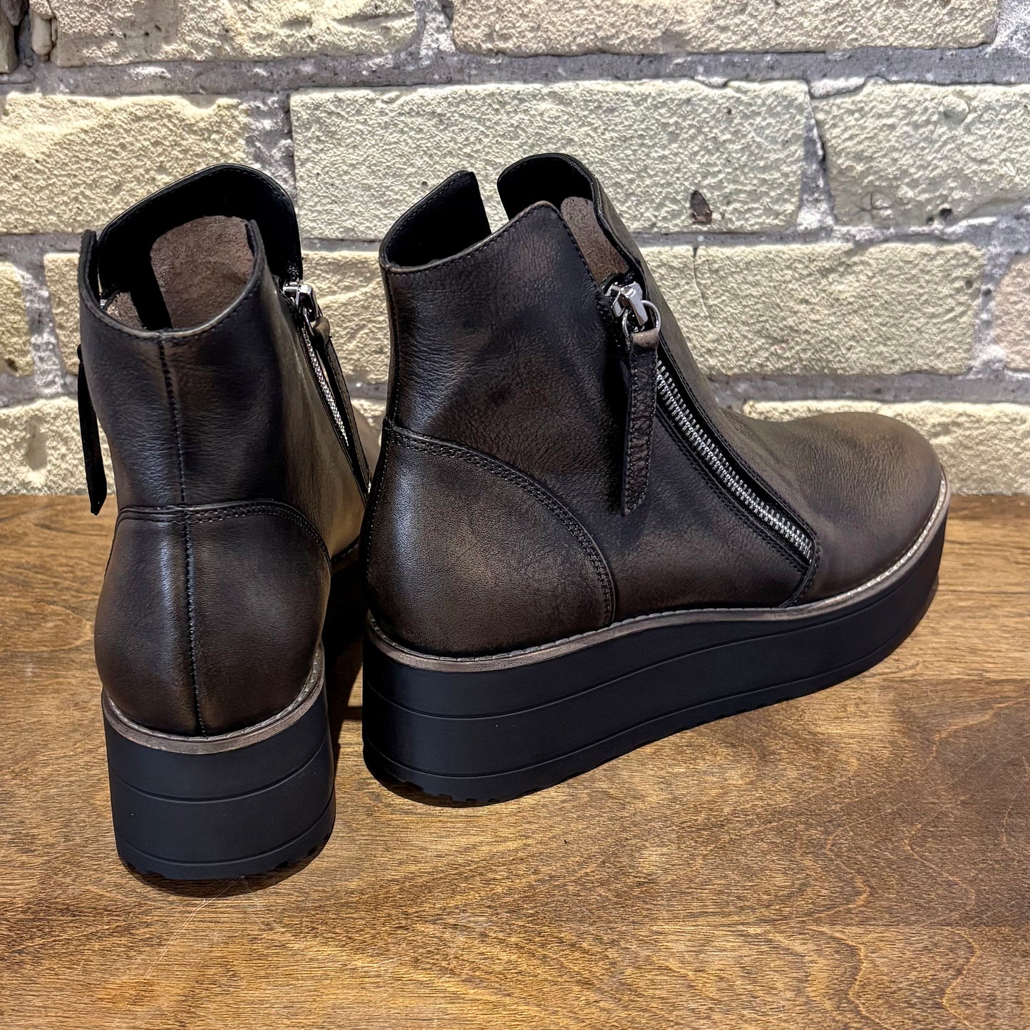 Silent D Nene Smokey Black