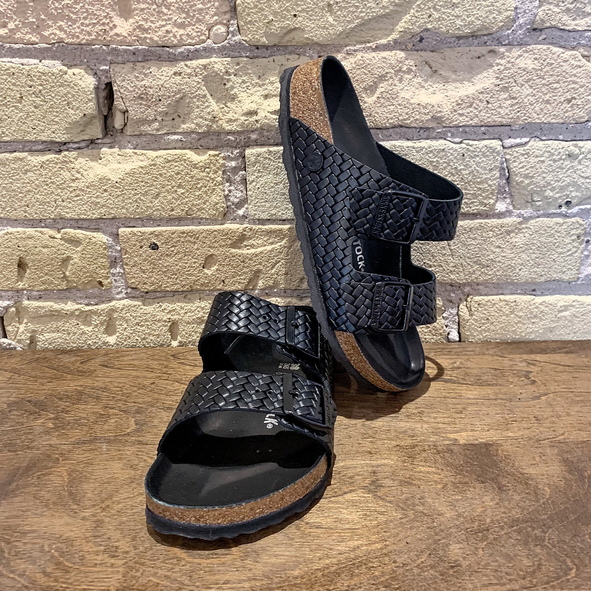 Arizona Woven Embossed Black Leather - shoostore
