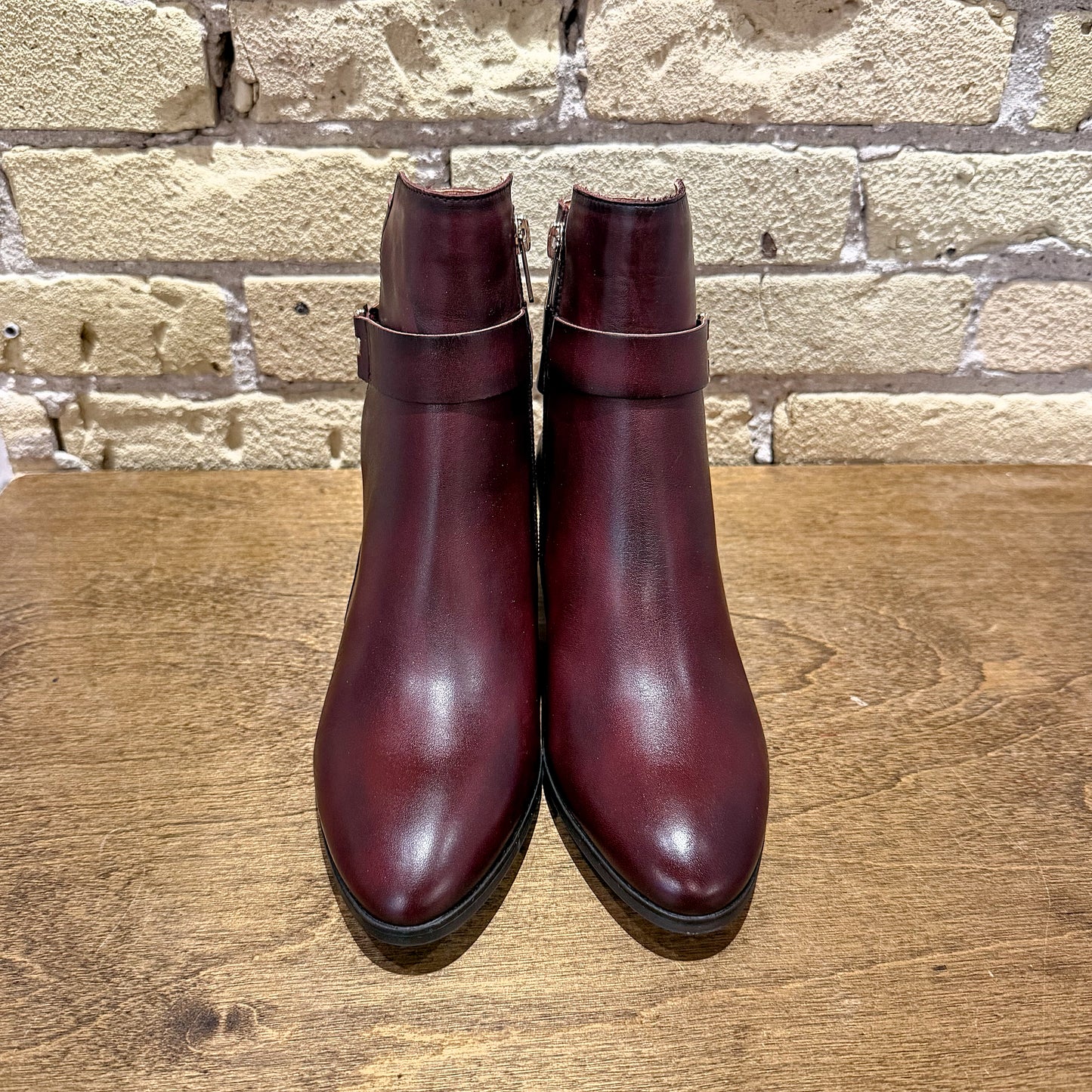 Pikolinos Calafat 
Ankle Boot Garnet