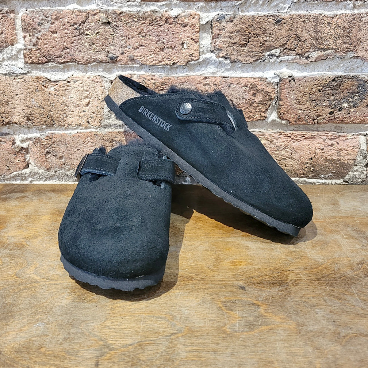 Black boston shearling discount birkenstock