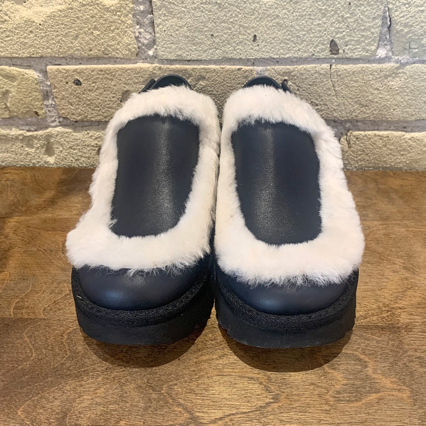 UGG Esmee Clog Black