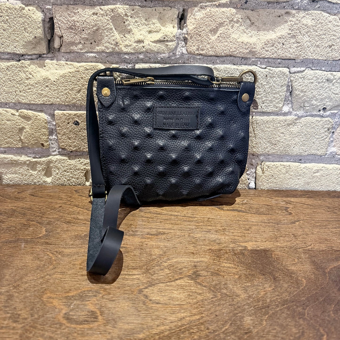 ALL BLACK Mini Pebble Black