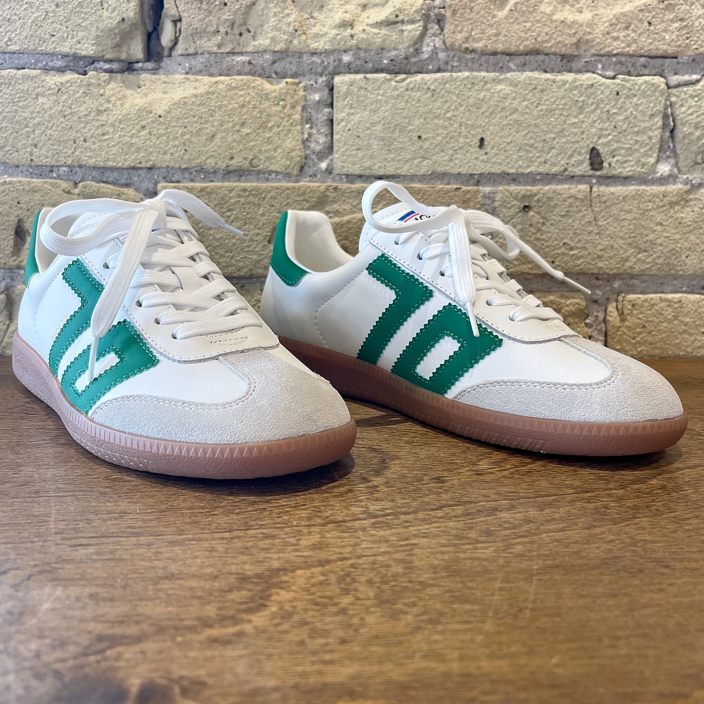 BACK 70 Cloud White Green