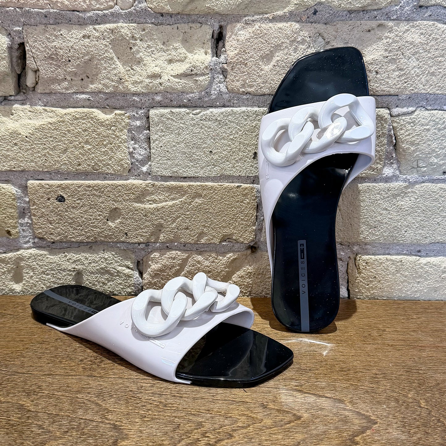 Voices Avolto Corrente Black/Off White - shoostore
