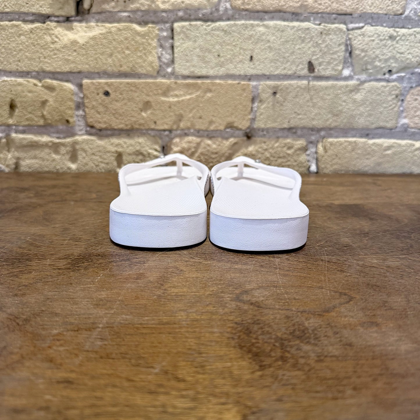 Archies Crystal White - Arch Support Flip Flops