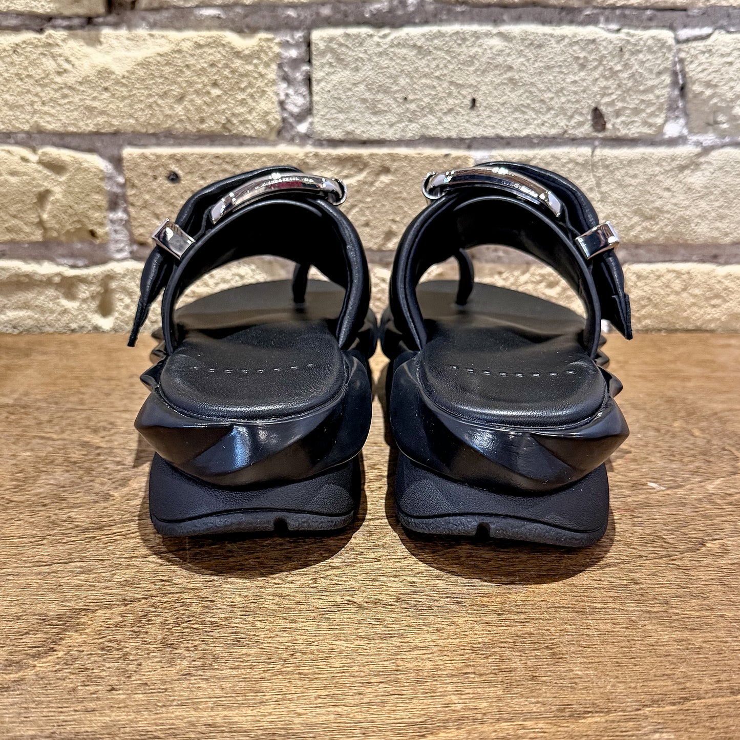Mellow Glow Black - shoostore