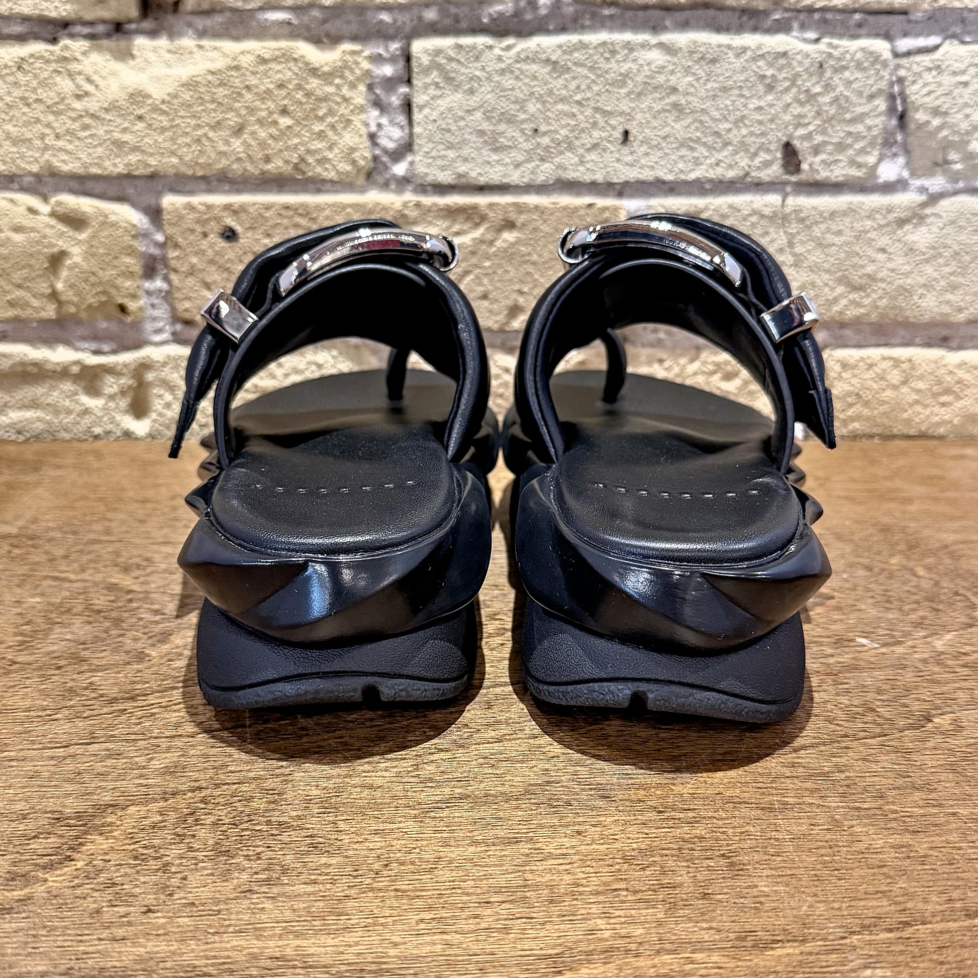 Mellow Glow Black - shoostore