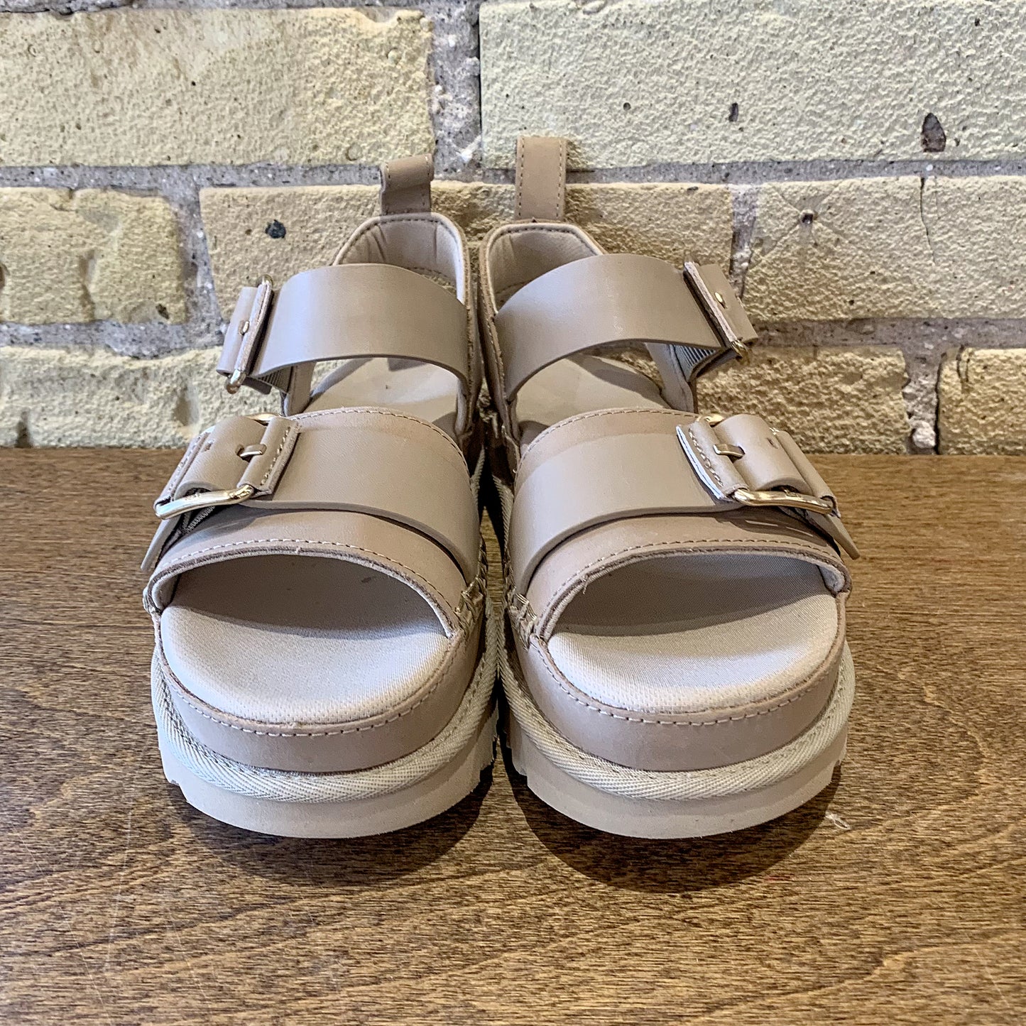 UGG Goldenstar Villa - shoostore