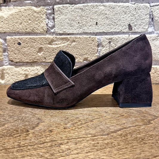 All Black Wild Block