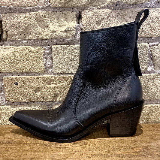 Oncept Nashville Black