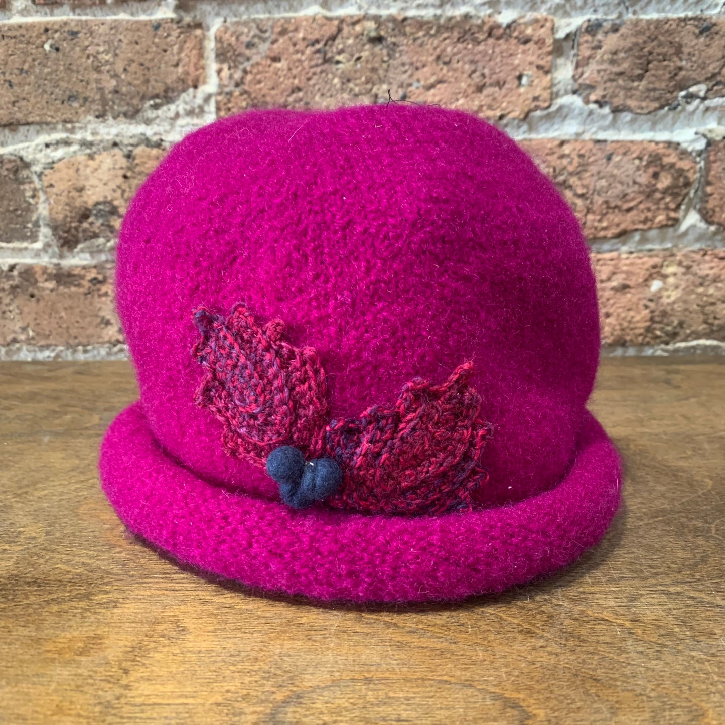 dot.s Felted Wool Fuschia Rollup