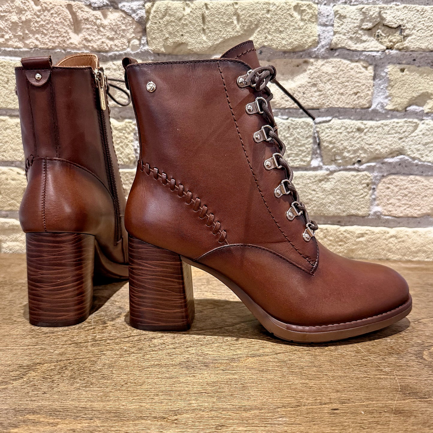 Pikolinos Palencia Laceup Boot