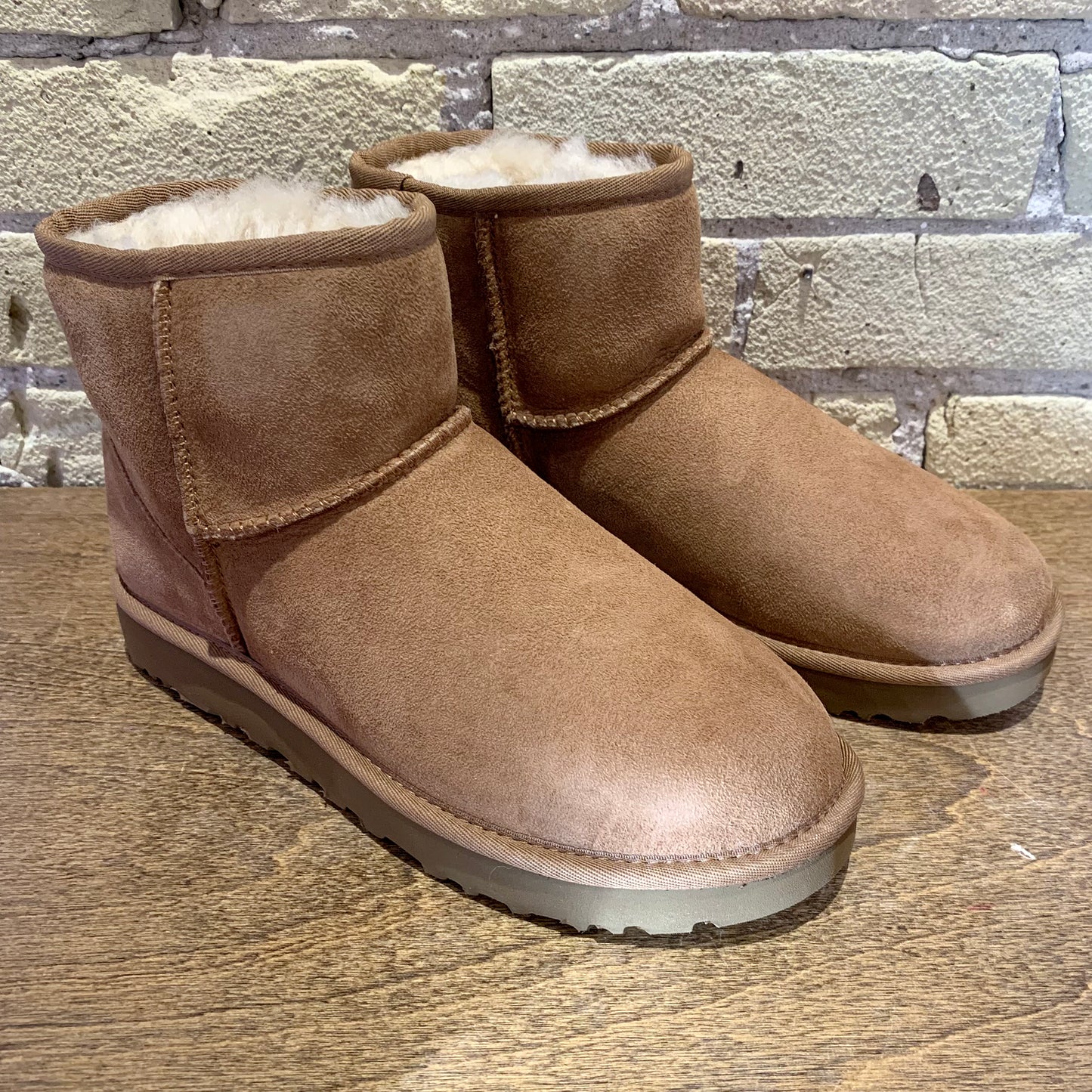 UGG Women's Classic Mini II