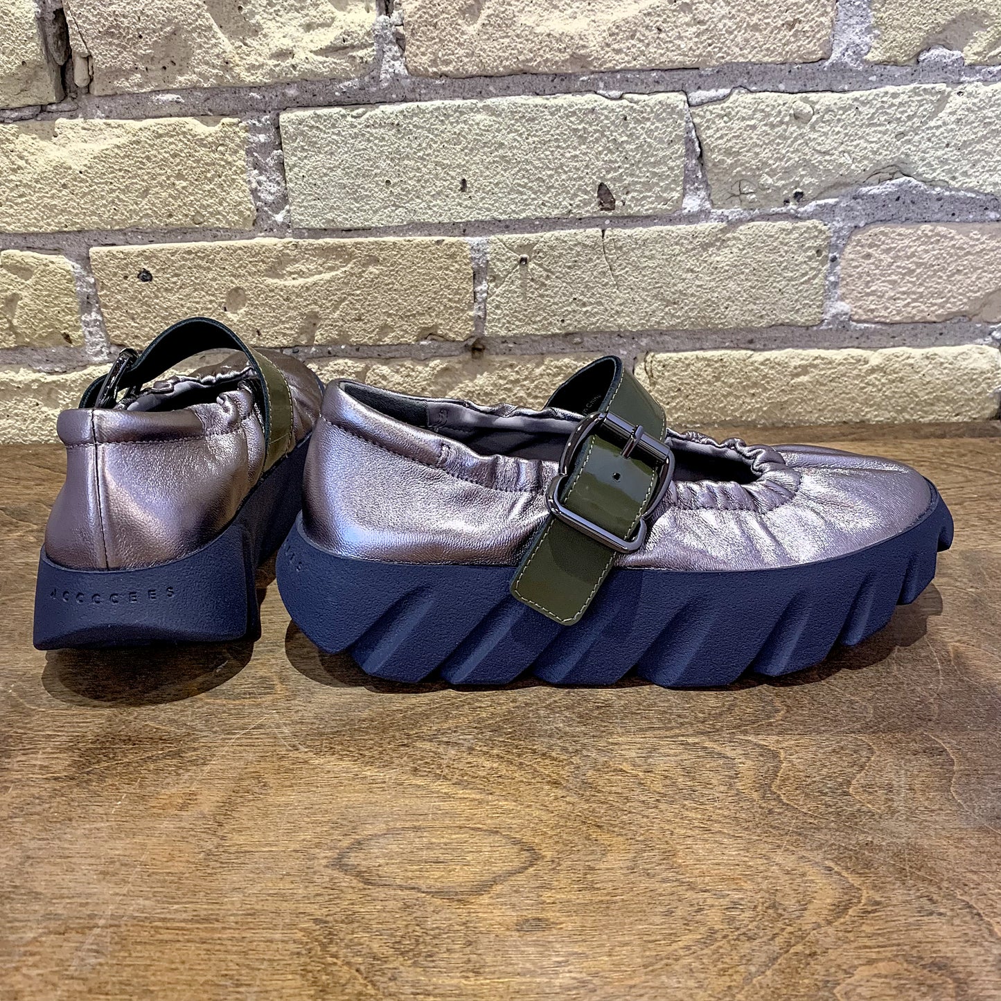 4CCCCEES Tura Cove Gun Metal