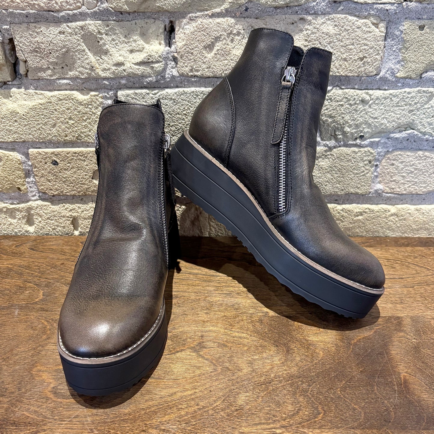 Silent D Nene Smokey Black