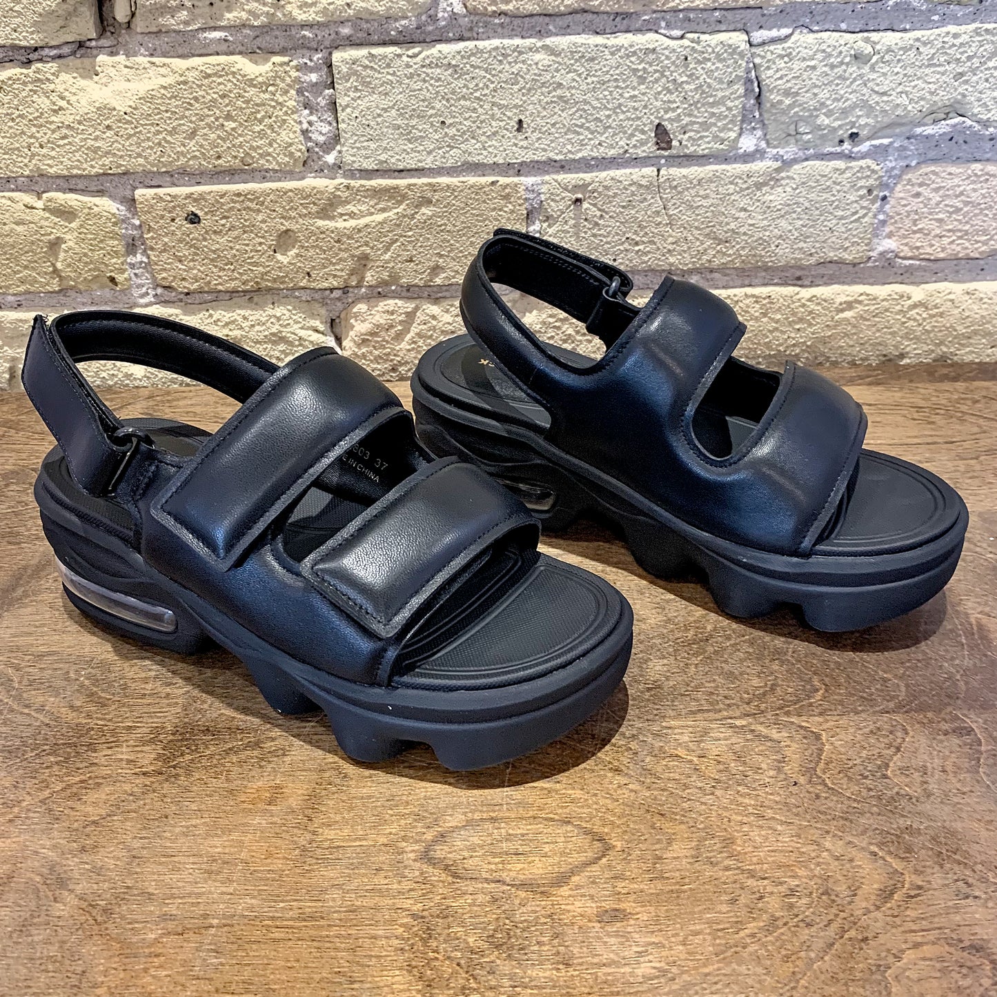 ALL BLACK Air Rocks - shoostore