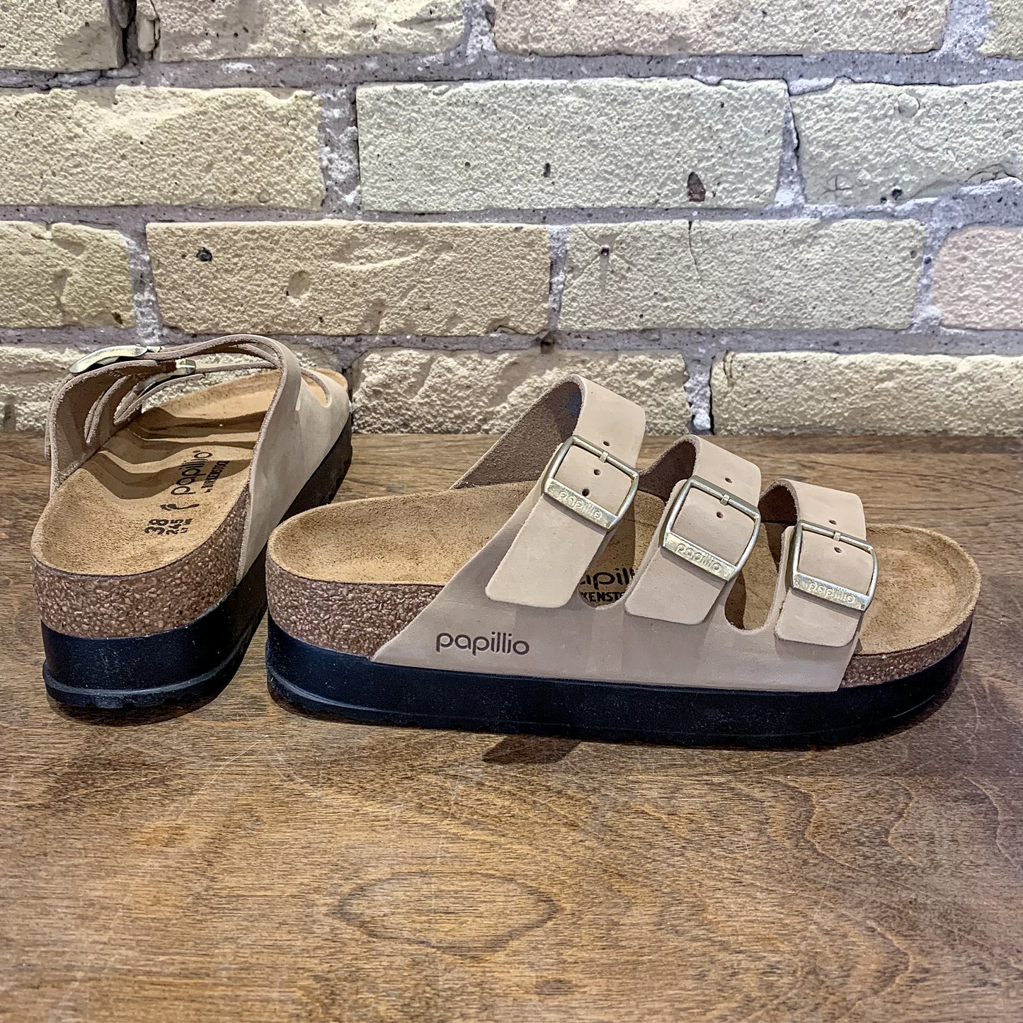 Florida III Platform Sandcastle Nubuck - shoostore