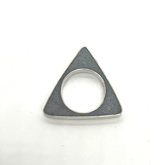 Profile Concrete Triangle Ring-Light Grey