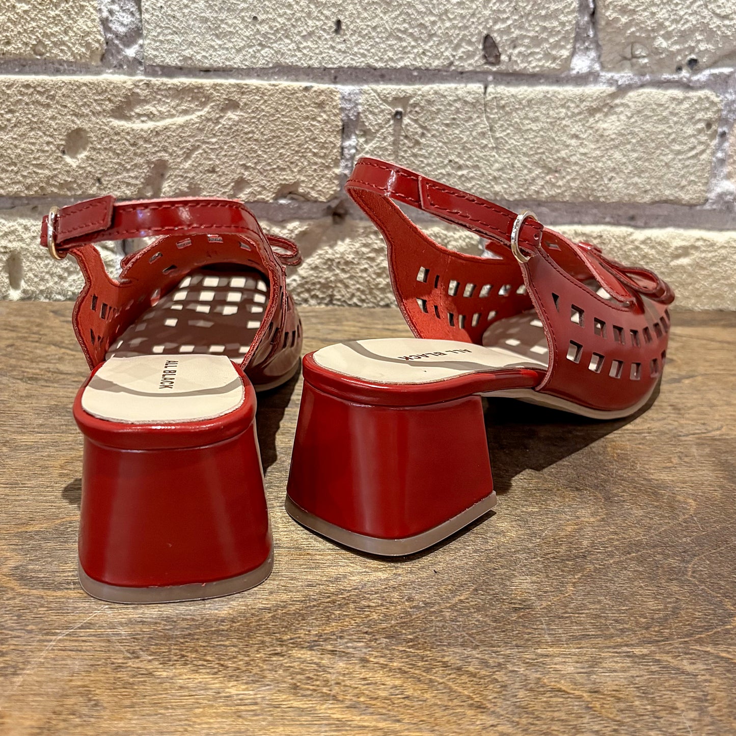 ALL BLACK CC Block Pump Red - shoostore