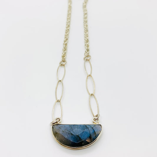 Avaasi Necklace N 3094