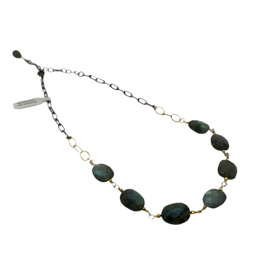 Avaasi Necklace N 3025