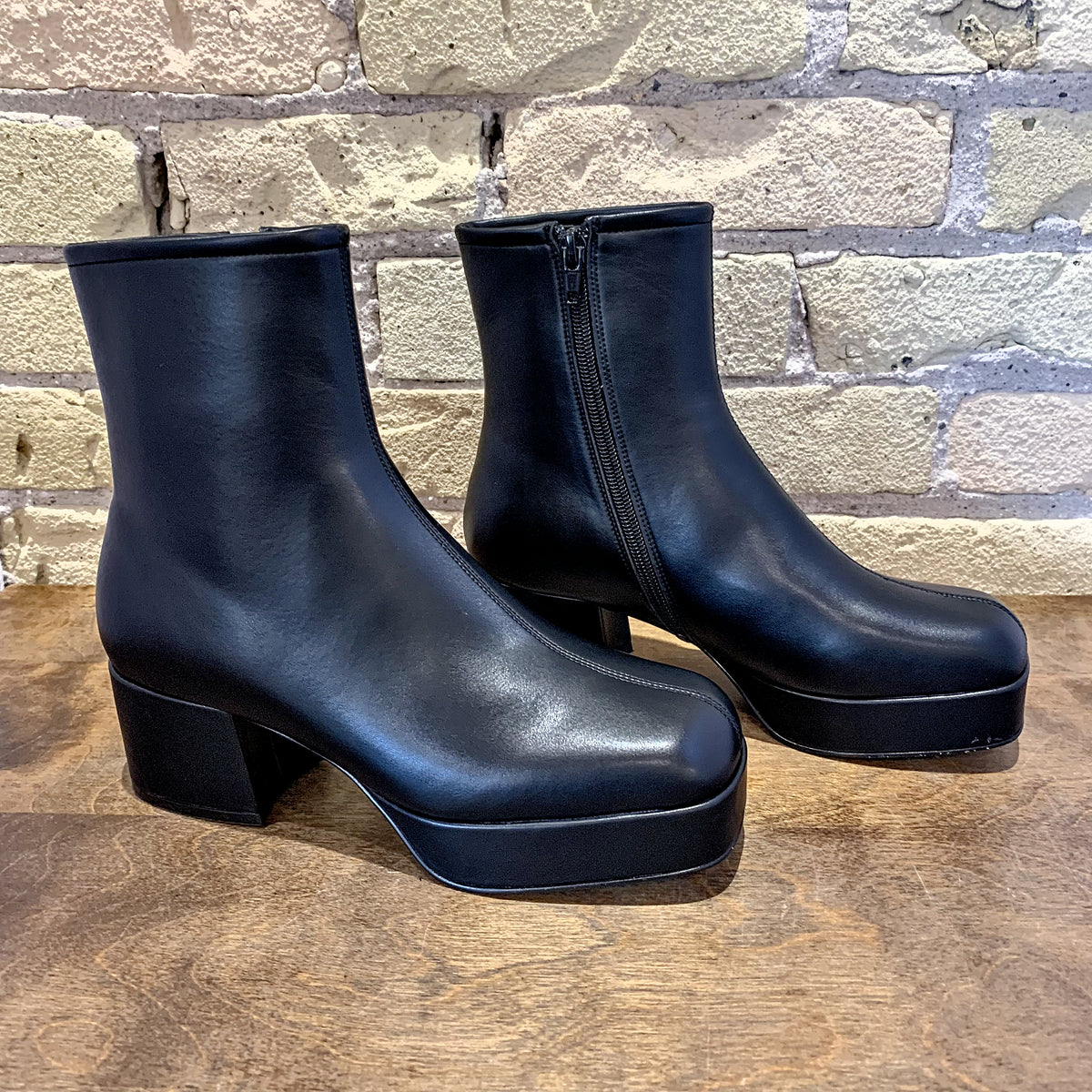 Jeffrey Campbell Capacity-2 - shoostore