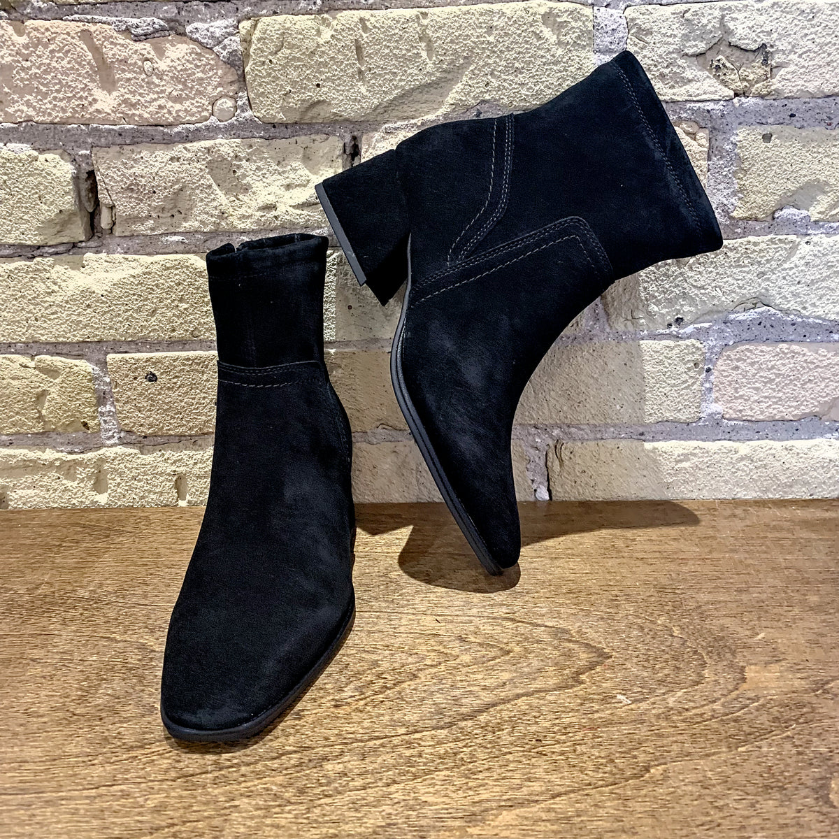 Blondo Marina Black