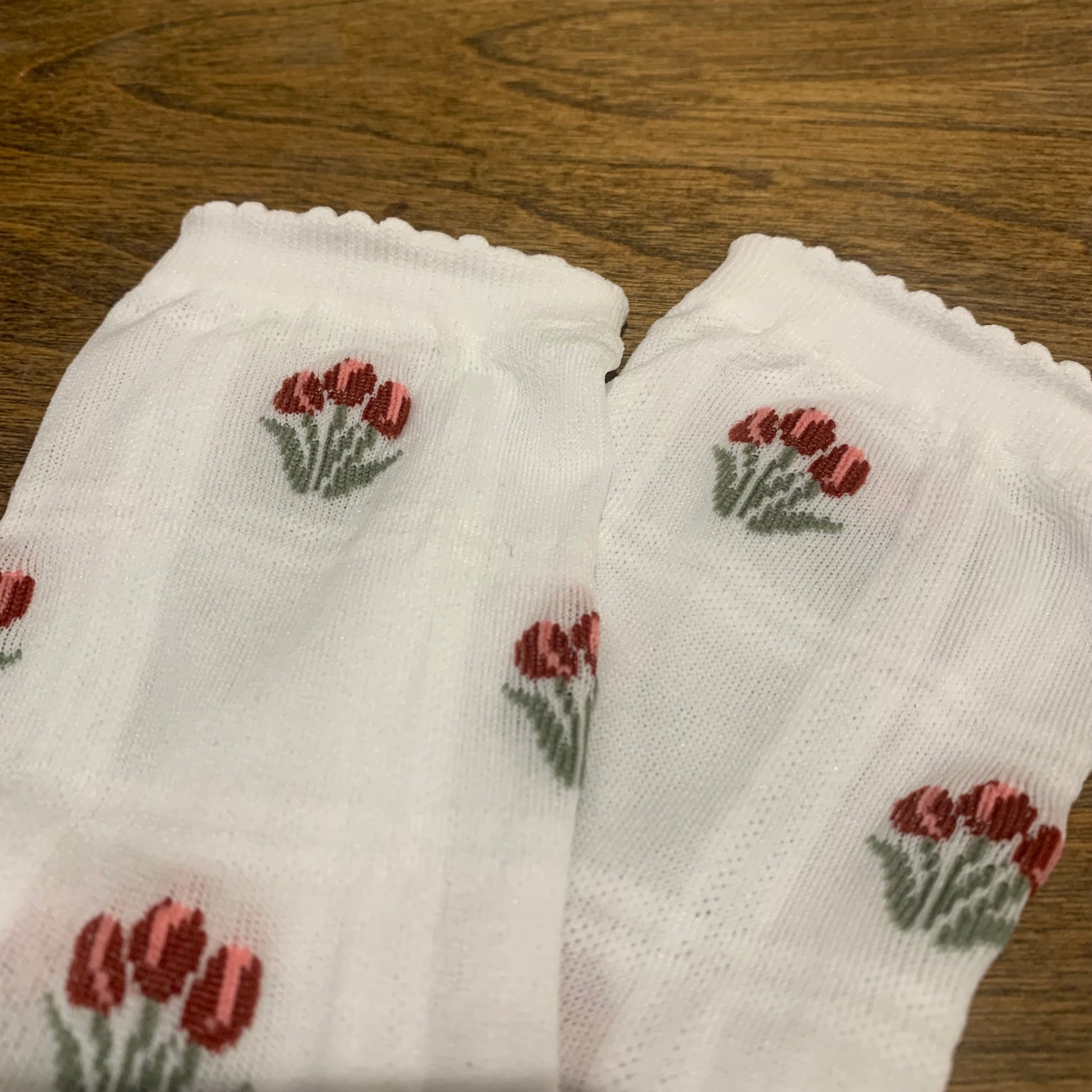 Crew See-Through Tulip Check Socks - shoostore