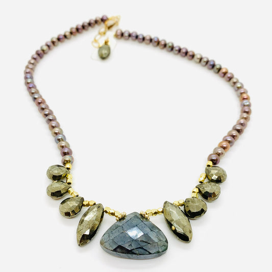 Avaasi Necklace N 2753
