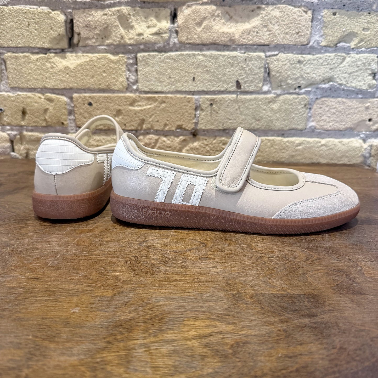 BACK 70 Aya Beige Milk