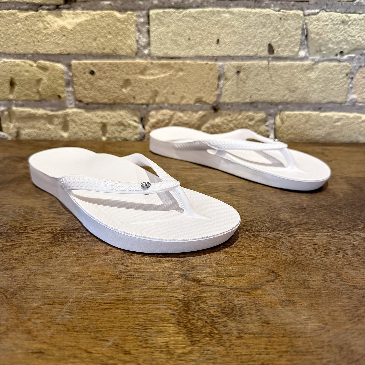 Archies Crystal White - Arch Support Flip Flops