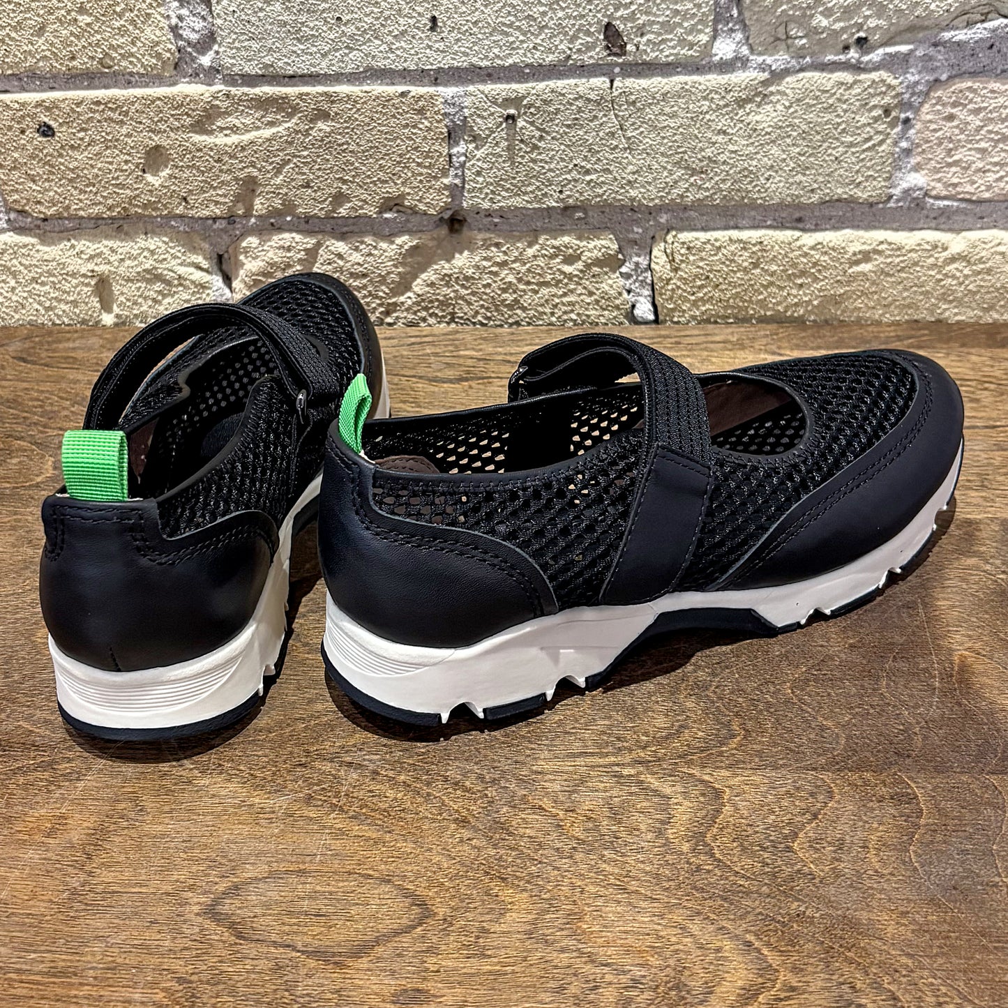 ALL BLACK MJ Mesh Sneak Black