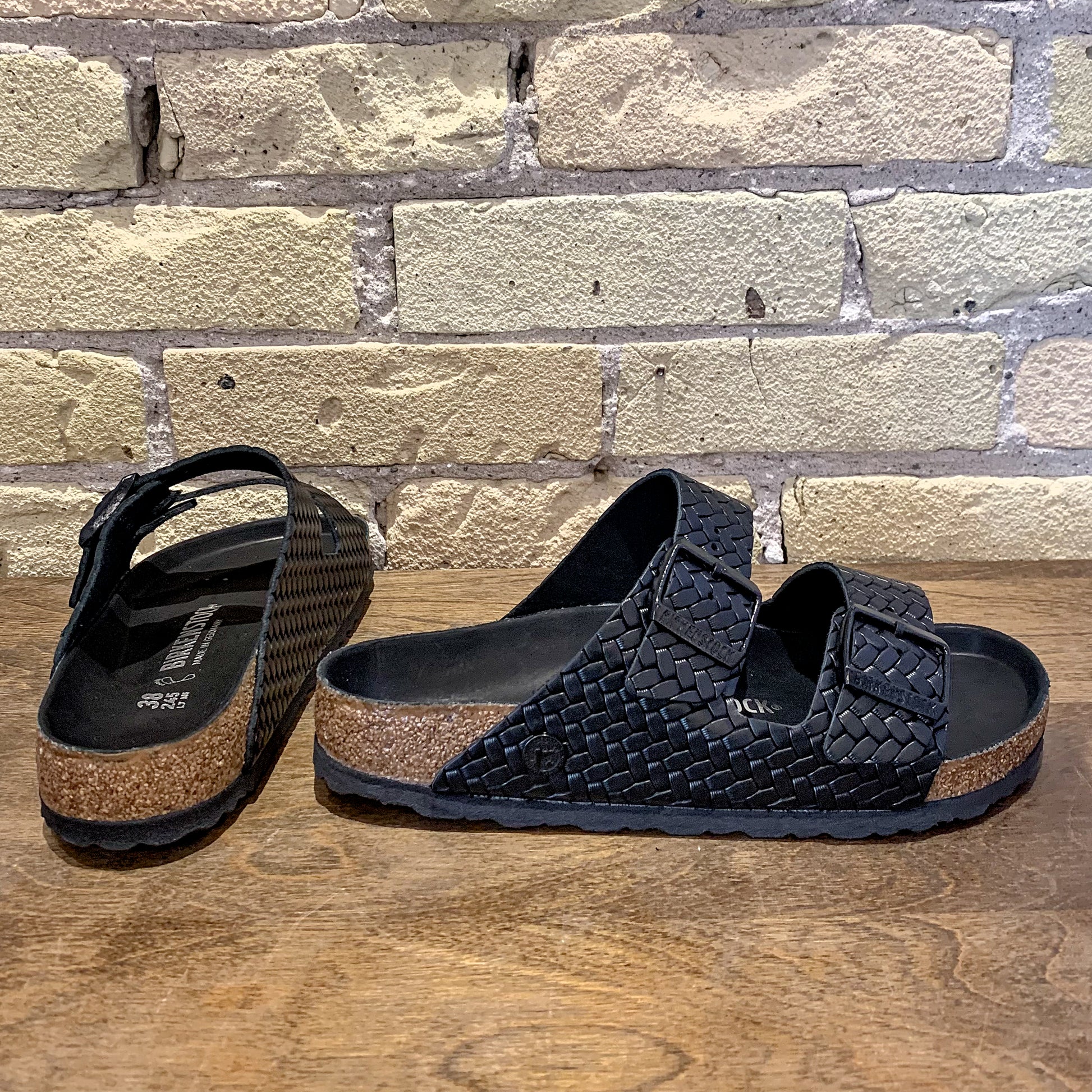 Arizona Woven Embossed Black Leather - shoostore