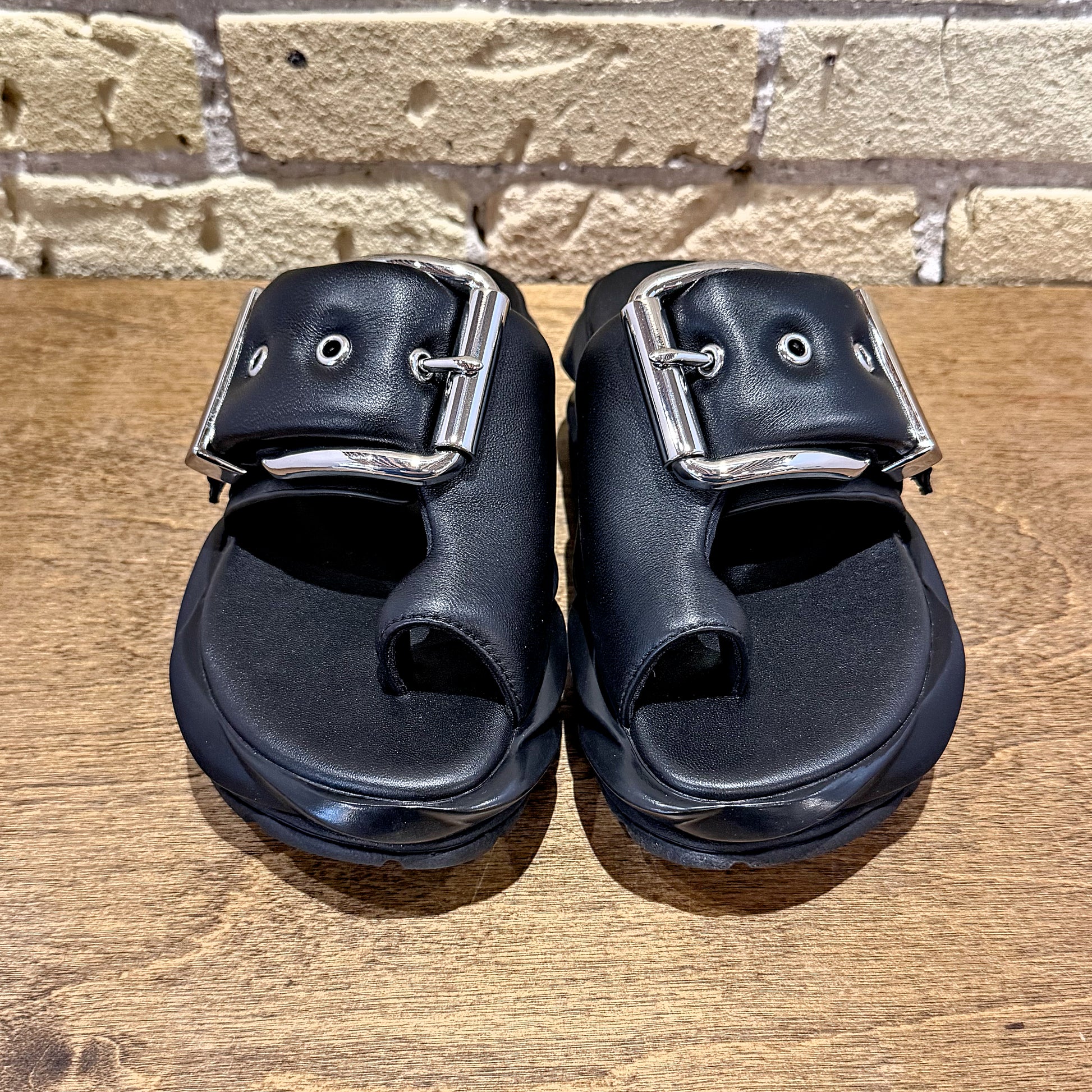 Mellow Glow Black - shoostore