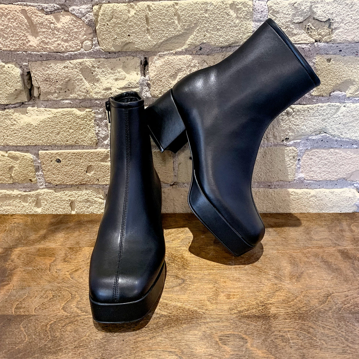 Jeffrey Campbell Capacity-2 - shoostore