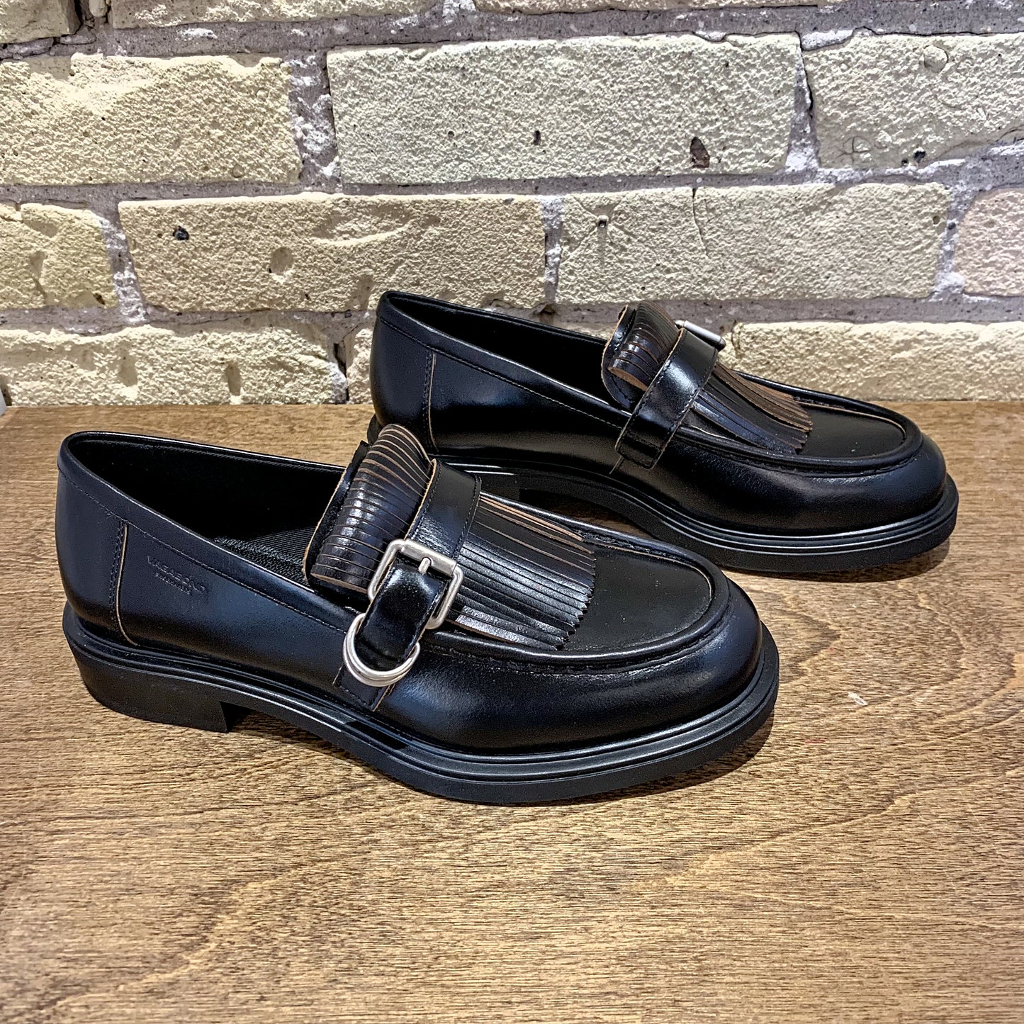 Vagabond Freya Kiltie Loafer