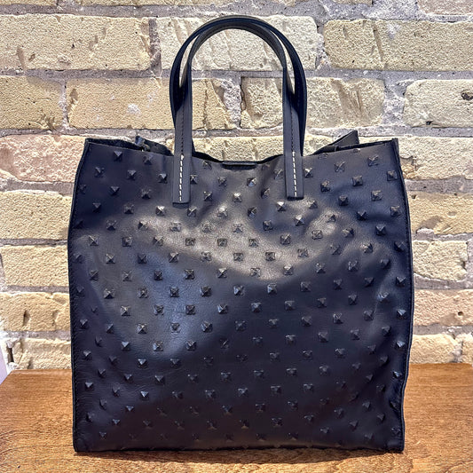 ALL BLACK Pebble Black