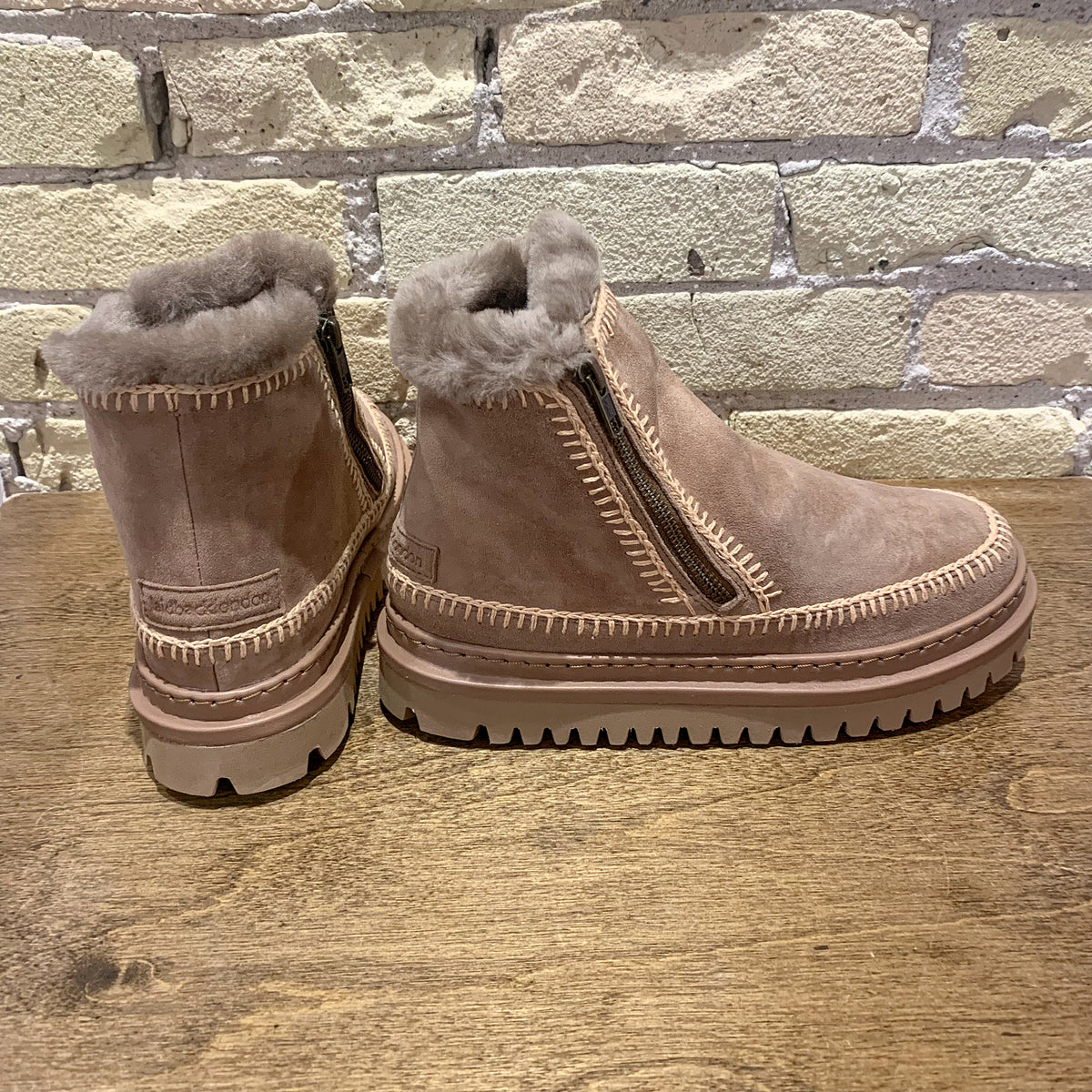 Laidback London Setsu 4.0 Crochet Camel Beige
