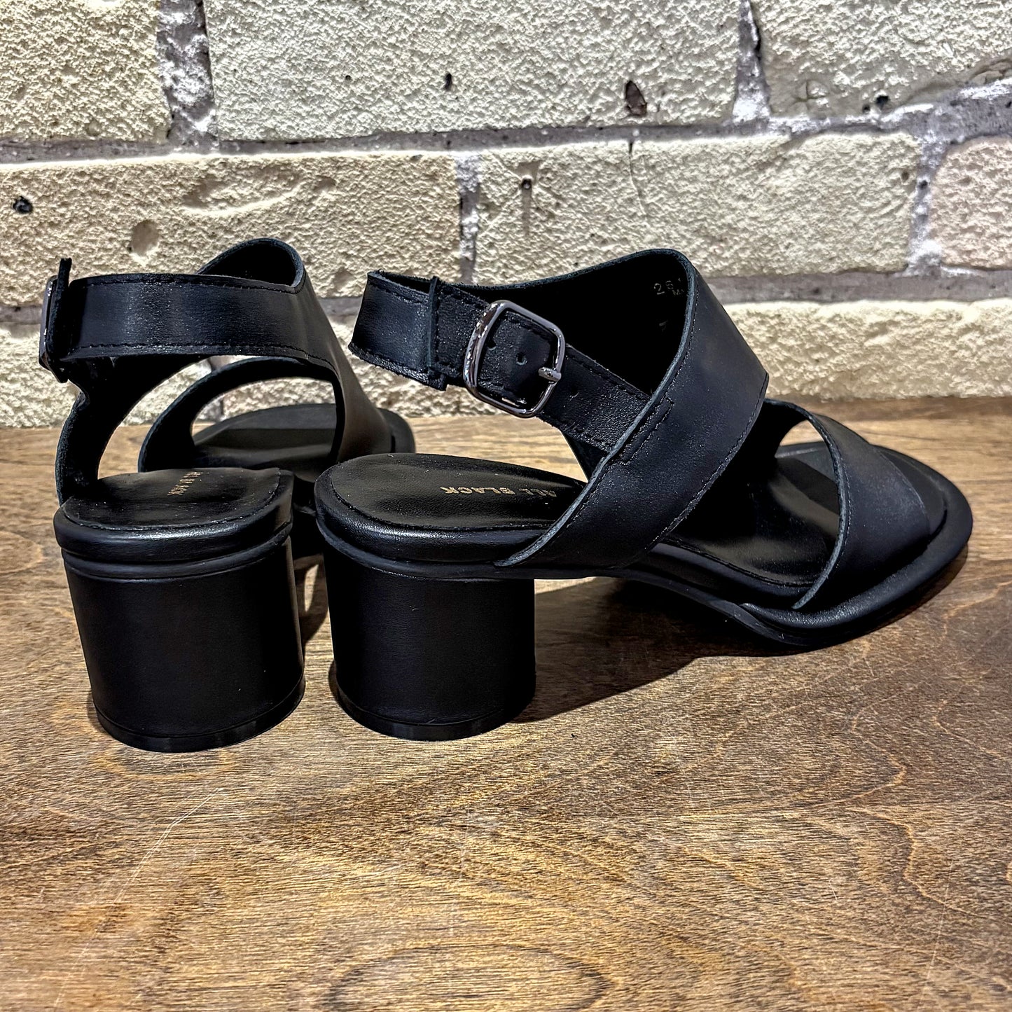 ALL BLACK Phantom Cylinder Heel