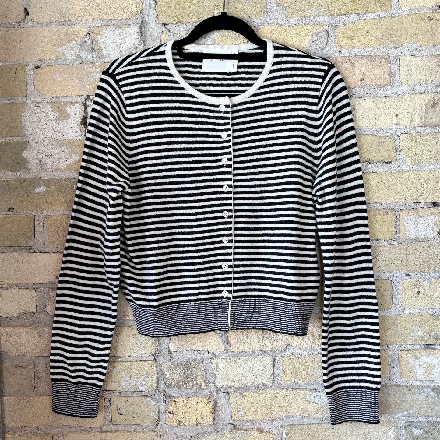 The Montana Cardigan Black/White