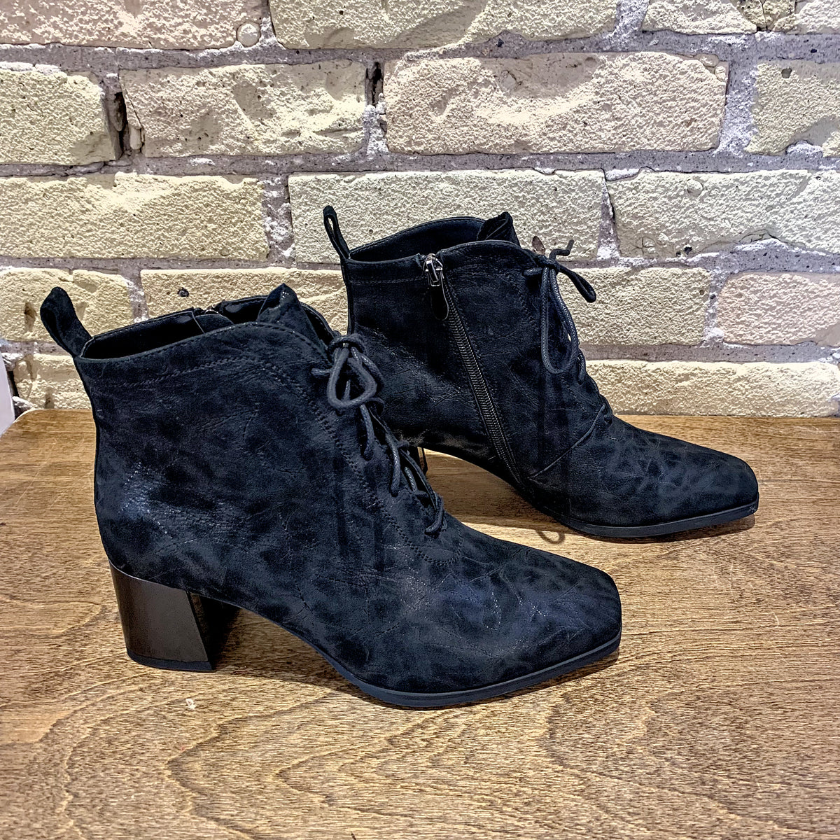 Azura Lacemeup