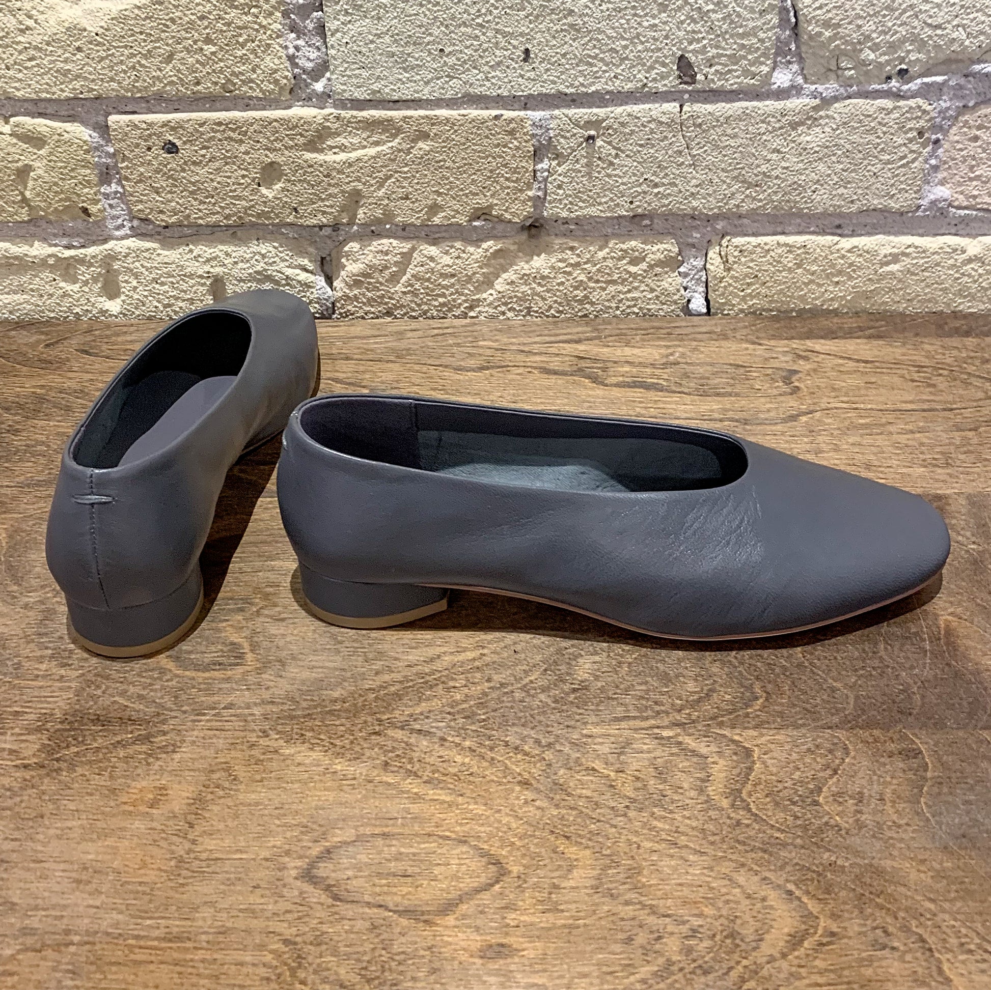 Jeffrey Campbell Trustee Grey - shoostore