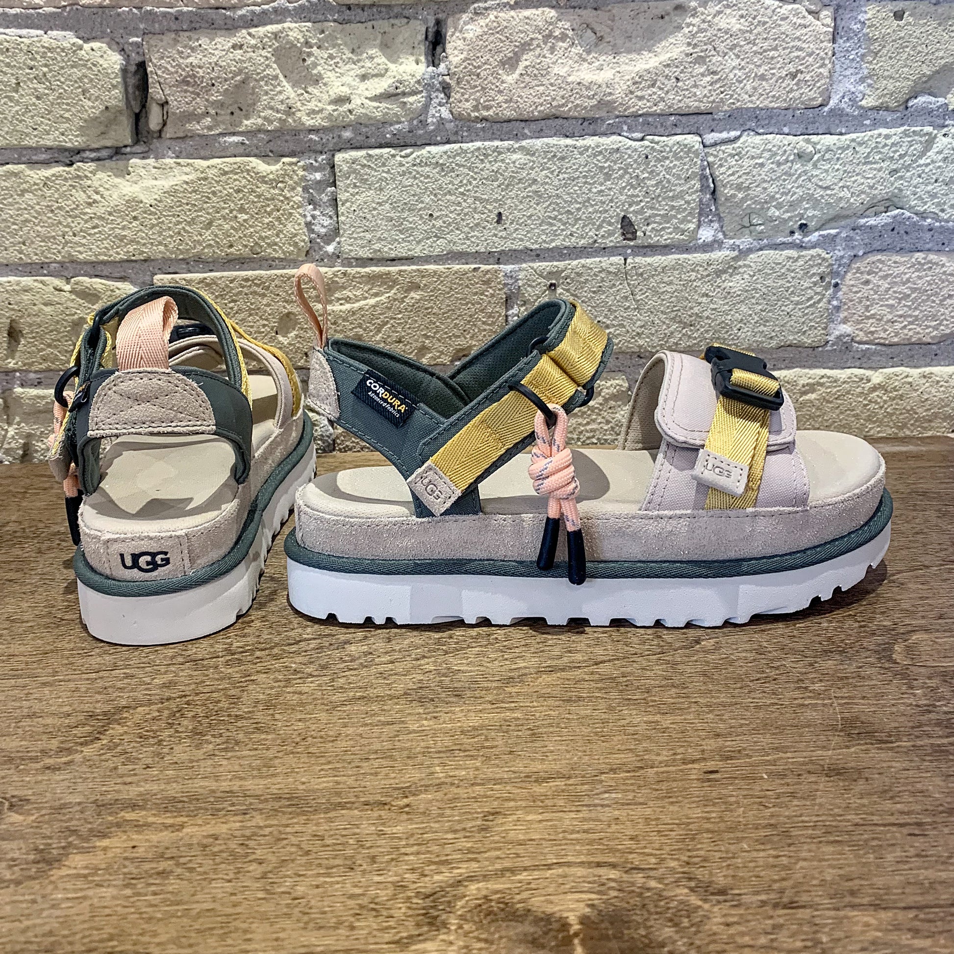 UGG Goldenstar Wildwood - shoostore