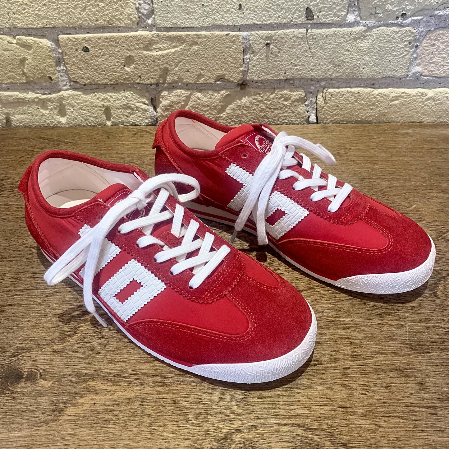 BACK 70 Leon Red - shoostore