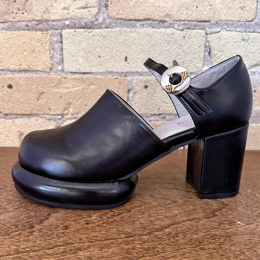 All Black Mod Circle Buckle Jane