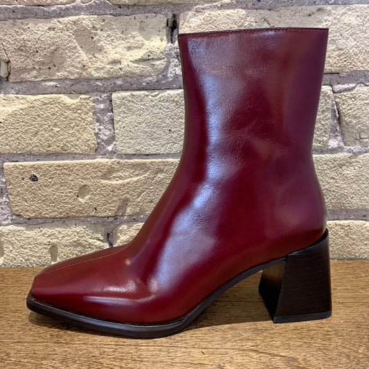 Jeffrey Campbell Sherpal-2