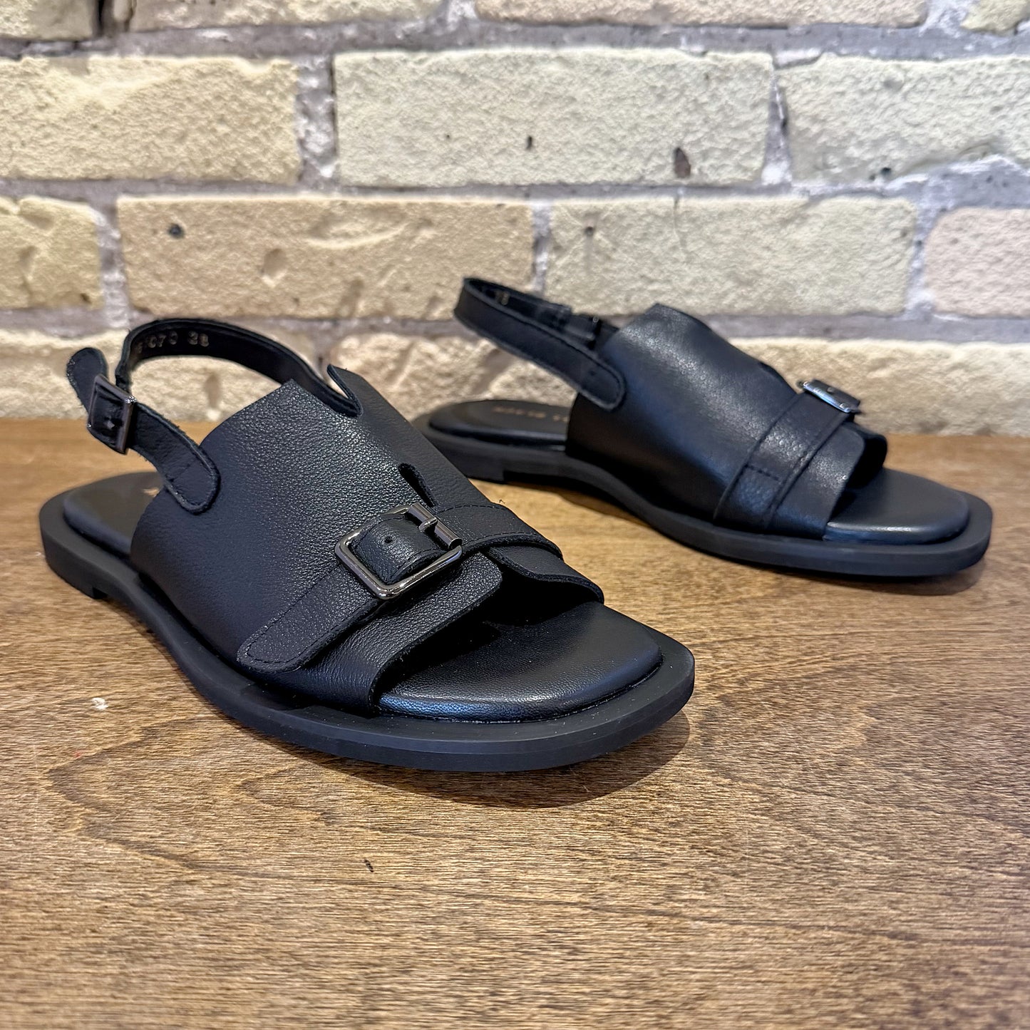 ALL BLACK Low Belt Sandal - shoostore
