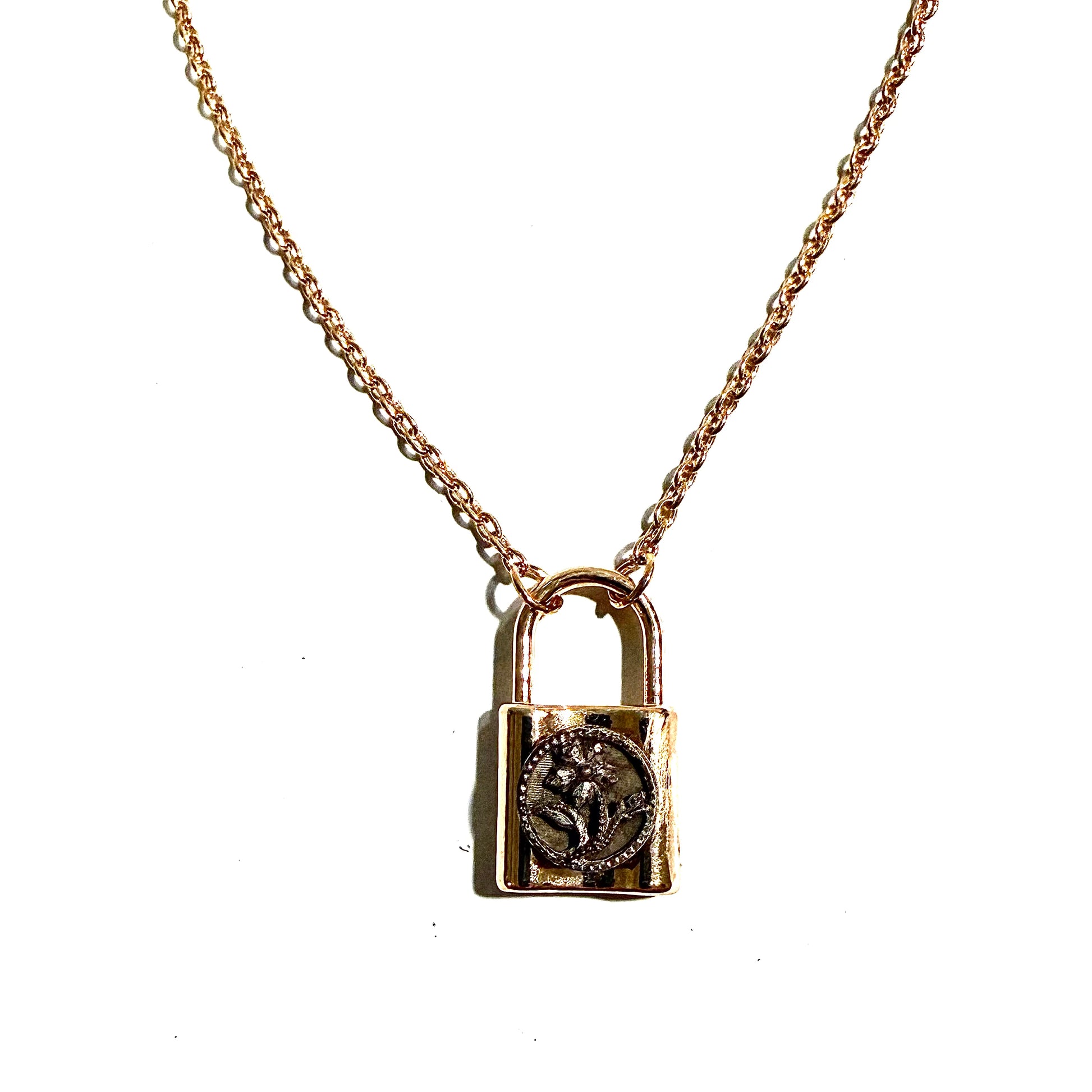 JMVAC Necklace - shoostore